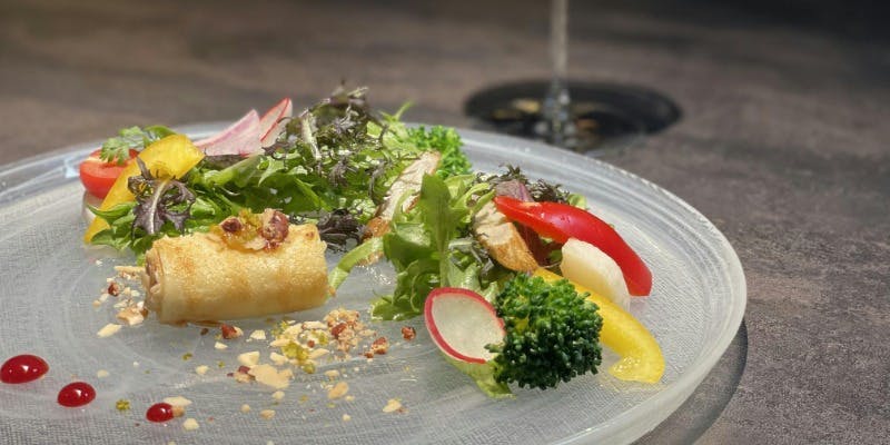 【週末限定】世界三大珍味を味わう贅沢ランチ＋3Hカフェフリー・閉店まで滞在無制限（乾杯シャンパン付き）