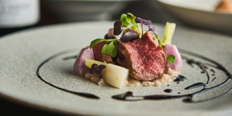 【Xmas2025】国産牛フィレとずわい蟹を味わうライトコース＋乾杯シャンパン（12/20・21・24・25限定）