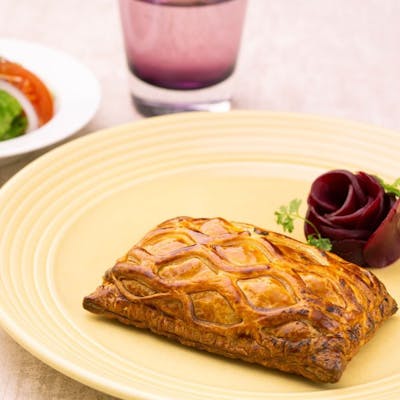 フランスの伝統的食文化であるシャルキュトリ(加工肉)が楽しめるカジュアルフレンチ