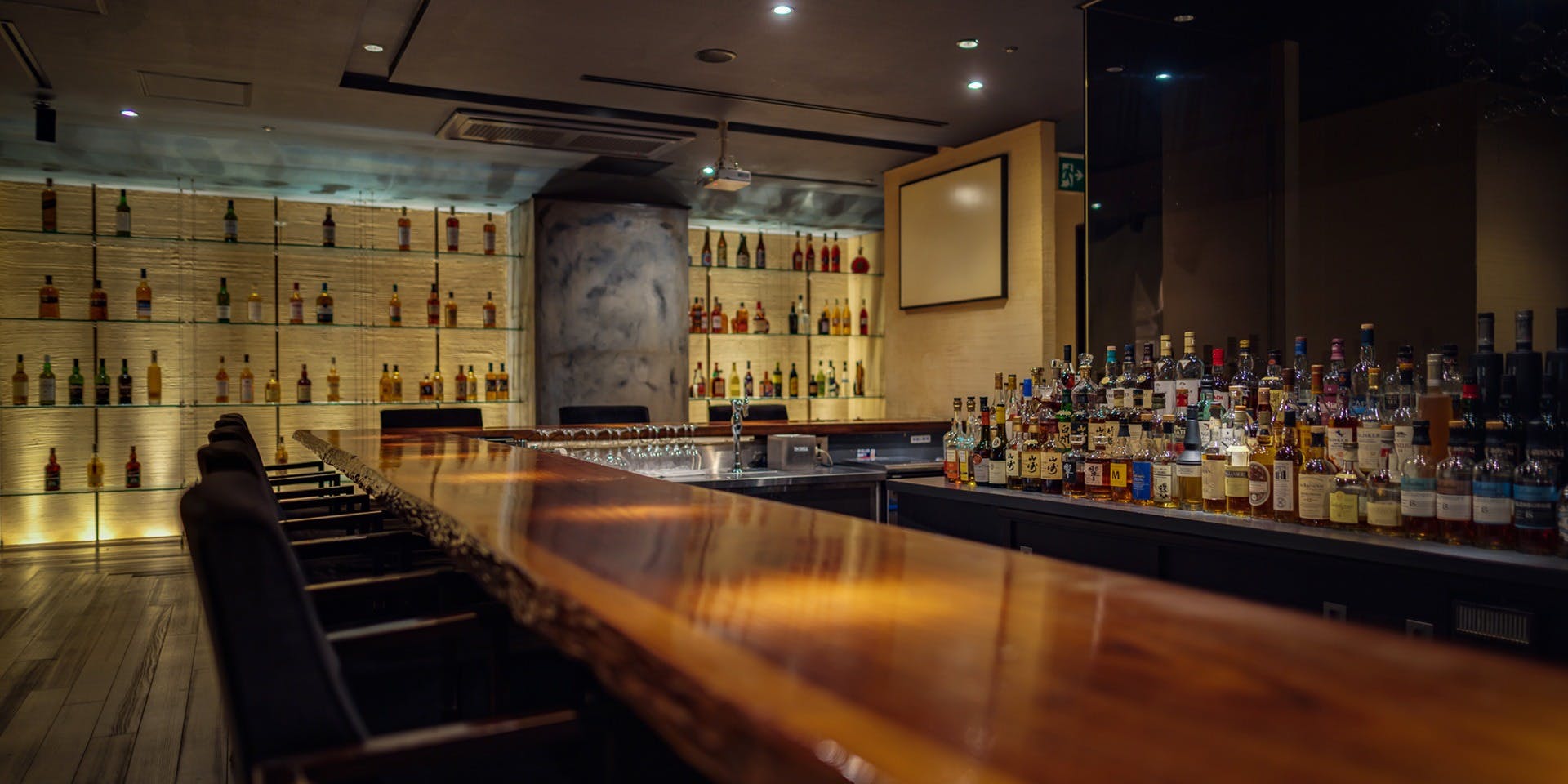 メインバー M BAR（エムバー）