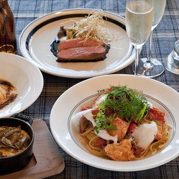 THE THEATRE TABLE�^�a�J�q�J���G