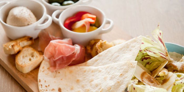 THE THEATRE TABLE（シアターテーブル）