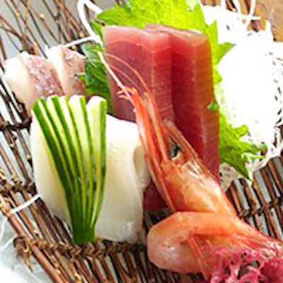 実力派の熟練料理人による、繊細かつオリジナリティな日本料理