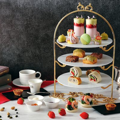 ラグジュアリーな空間と本格的なアフタヌーンティー