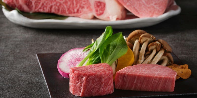 【 冬の限定ランチ 】 鉄板焼コース × ゴージャスなラウンジでアフタヌーンスタイルデザート （平日限定）