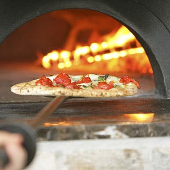 ディナー Salvatore 梅田 Pizza Salvatore Cuomo 梅田 1f Okaimonoモール レストラン