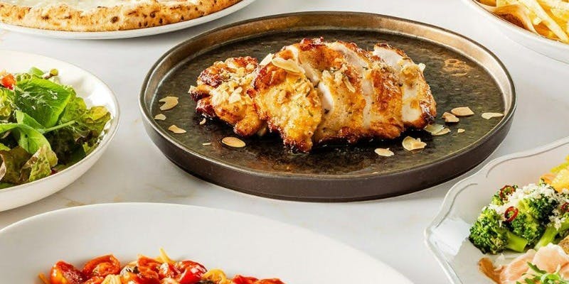 【サルヴァトーレコース】鶏もも肉ソテー、人気ピッツァ2種、パスタなど全11品＋2時間飲み放題