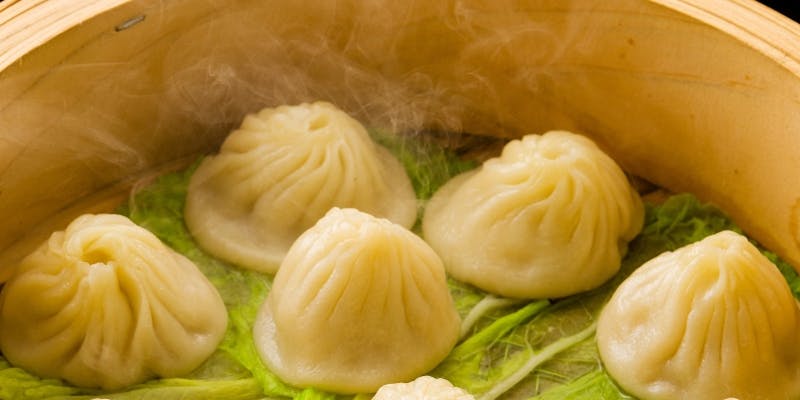 季節の食材を使用したおすすめランチコース全8品＋グラススパークリング