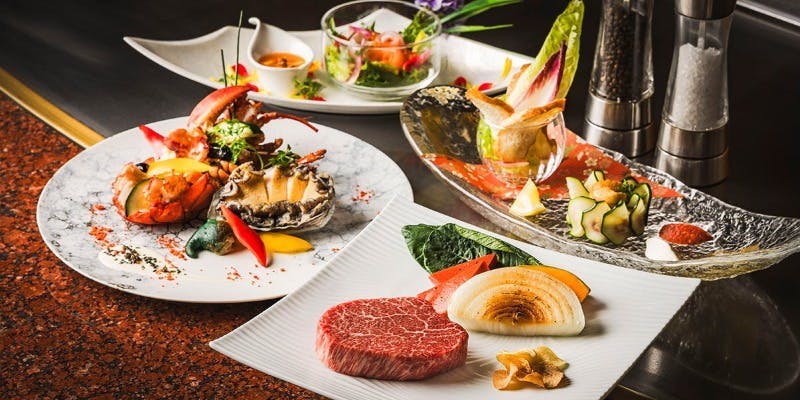 【ご褒美～食の饗宴～】世界三大珍味やオマール海老など贅沢食材を堪能できる鉄板焼コース（特選黒毛和牛）