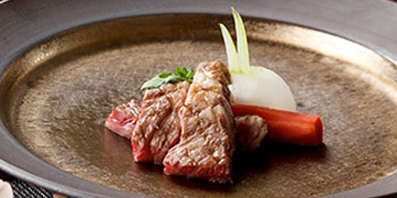 【コース2】牛フィレ肉をメインに、和洋折衷コース全6品＋乾杯スパークリングワイン