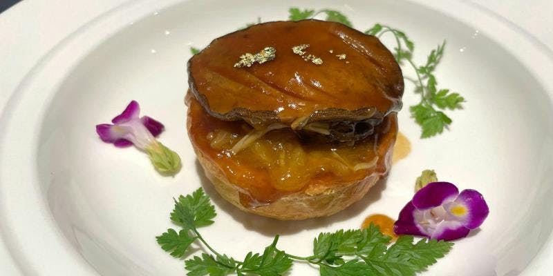 【Xmas2025】クリスマスコース　鮑タルト、北京ダックなど全8品＋Xmas特典シャンパン1杯（12/8～25限定）