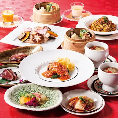 旬の食材を使用し、本場の味にこだわり続けます