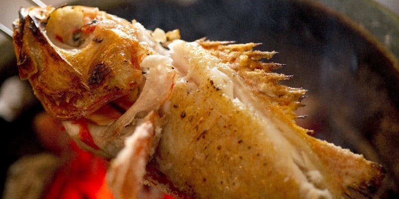 【特選コース】炭火でじっくりと火を入れた季節の食材の旨味が堪能できる贅沢炭火焼コース（12/1～）