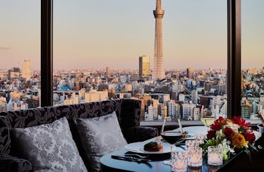 THE DINING シノワ 唐紅花&鉄板フレンチ 蒔絵/浅草ビューホテル27F