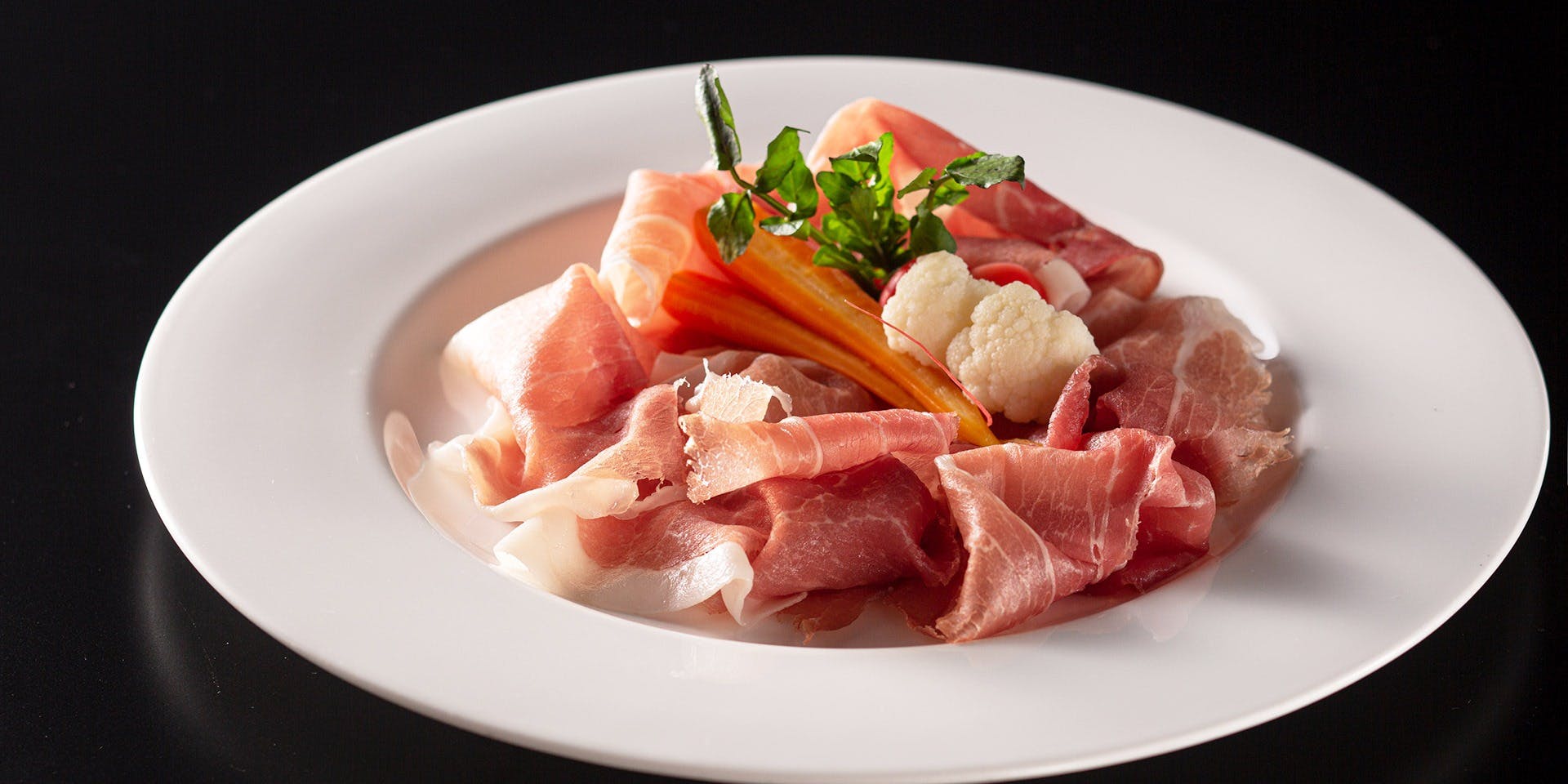 ブルガリ イル カフェ 梅田 ラウンジ 一休 Comレストラン