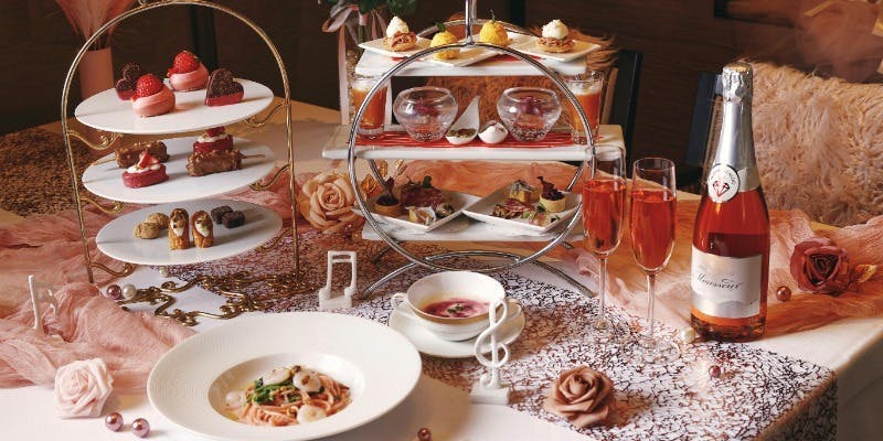 【ランチ限定バレエコア特別装飾席】10種前菜付パスタコース×ストロベリー＆ショコラアフタヌーンティー