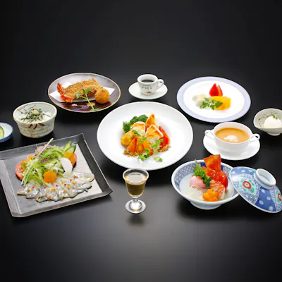 お食事に合わせた厳選ワイン