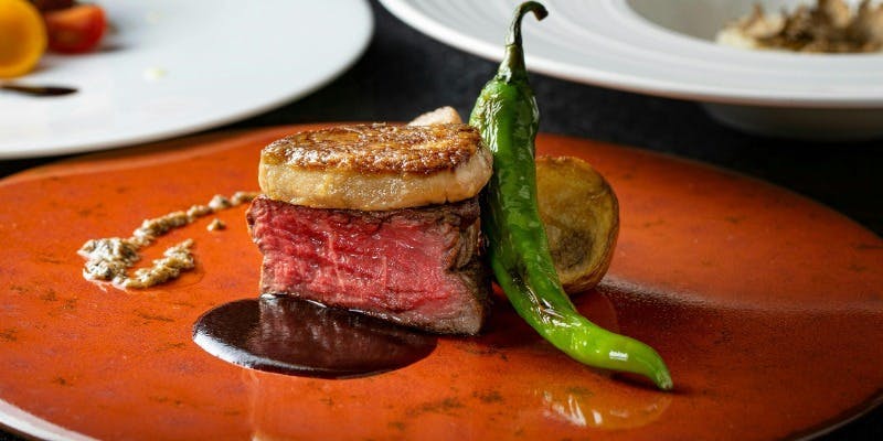 【特別コース】メイン牛フィレ　世界三大珍味の贅沢コースパスタ・魚などWメイン付6皿＋乾杯　食前酒付