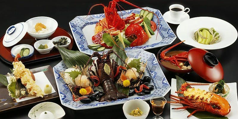 【絢爛】活けで、蒸しで、揚げで、焼きで。伊勢海老を存分に堪能 全8品