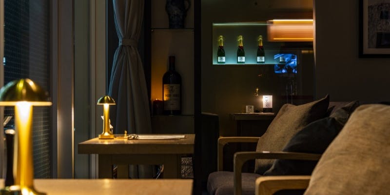 【Casitaコラボプラン】液体窒素や瞬間燻製を使った人気のミクソロジーカクテルとのペアリングコース