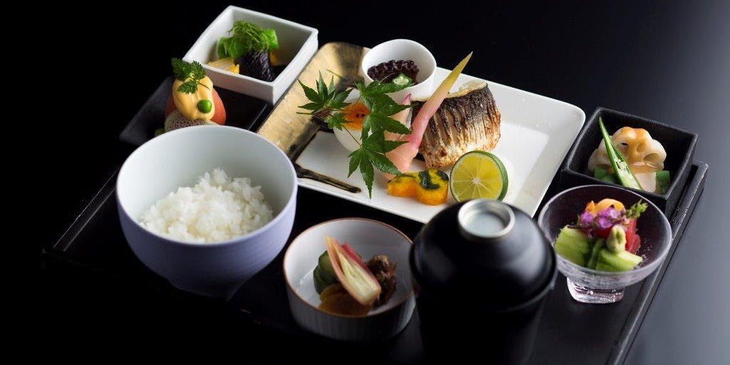 丸の内一丁目 しち十二候