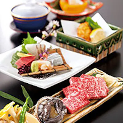 北大路グループは旬の食材を使用した、四季折々の会席料理をご提供しております