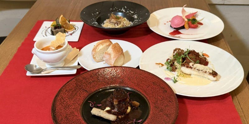 【Xmas2025】ウエルカムドリンク付き　豪華厳選食材を使用したクリスマス限定コース