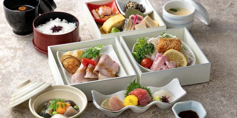 【月替わり御膳－四季膳－】八寸、造里、蒸物等全8品