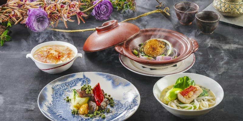 【瑠璃】旬の食材を使った料理長おすすめのコース料理＋飲み放題（4名以上個室確約）