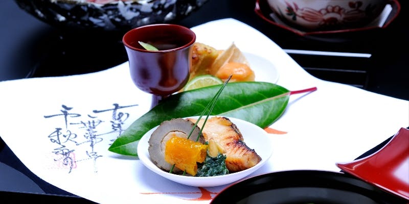  【ディナーコース】四季を五感で味わう至福の会席料理＜全9品＞＋洋個室利用