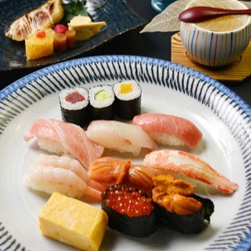 赤坂 鮨 以とう やすらぎ 握り10貫と巻物 お造り5点含む全9品 1ソフトドリンク付 個室確約 ランチ プラン メニュー 一休 Comレストラン