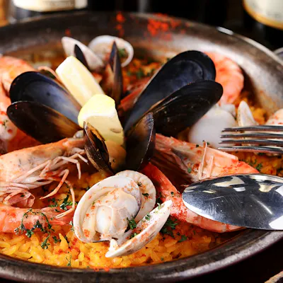 スペイン料理を中心にオリジナルメニューの数々