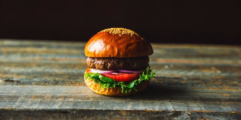 【土日】コンラッドビーフバーガー