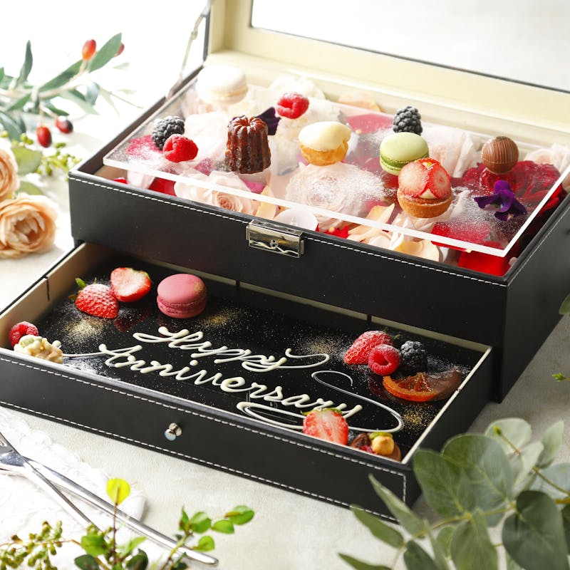 【記念日 ×ケーキ】全7品＋乾杯スパークリングワイン＋宝石箱デザート