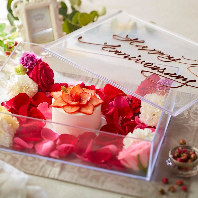【記念日 ×ケーキ】全7品＋乾杯スパークリングワイン＋パティシエ特製アニバーサリーボックスケーキ