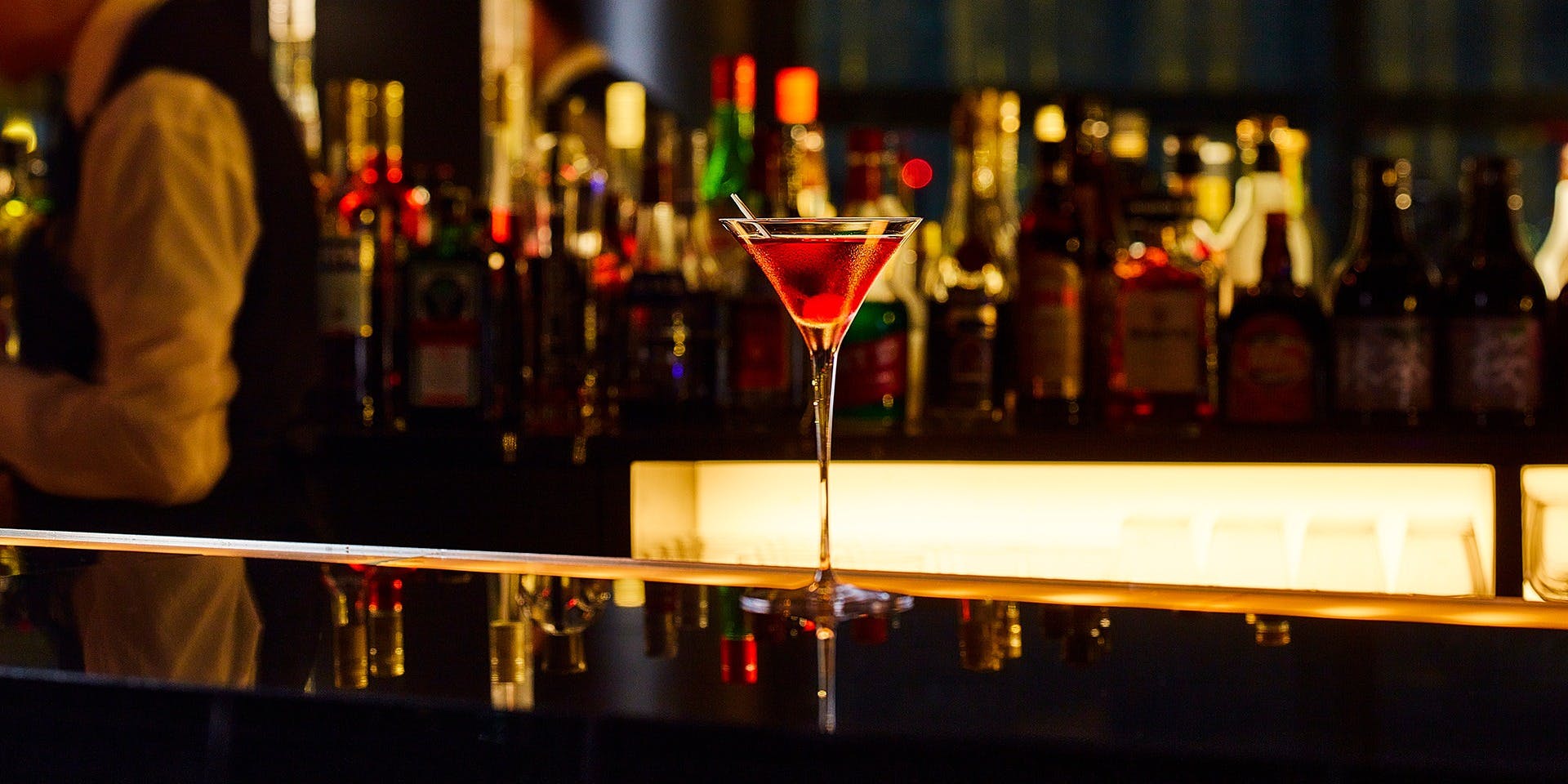 Bar＆Lounge MAJESTIC（バー＆ラウンジ マジェスティック）