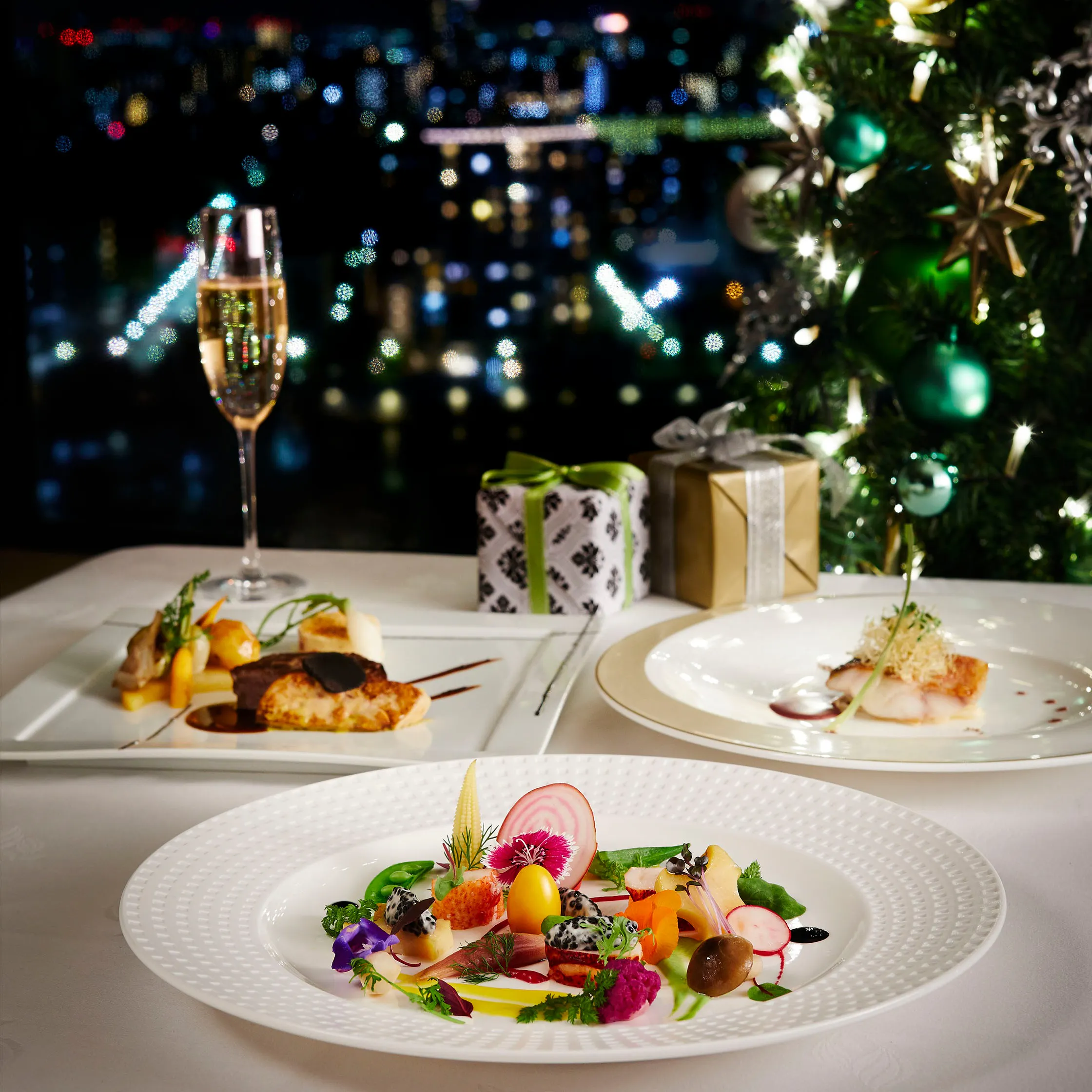 ロイヤルパークホテル バンケットイベント Xmas18 ホテル最上階からの夜景と共に堪能する選べるメインxmas特別ディナー ディナー プラン メニュー 一休 Comレストラン