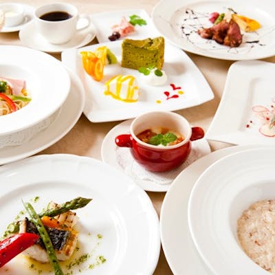 各種コース&こだわりのワインをご用意