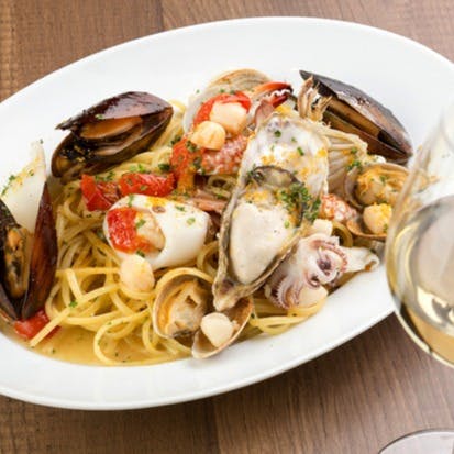 Oysterbar Wine Belon ブロン 神保町 土日祝限定 Pastaランチ 前菜 自社農園サラダ パスタ ドルチェ 全４品５種 ランチ プラン メニュー 一休 Comレストラン