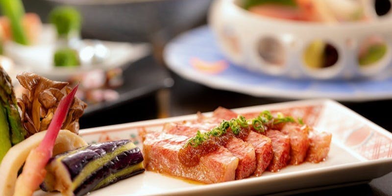 【懐石京錦】和牛肉のステーキ付コース全10品＋森伊蔵も選べる1ドリンク付き・個室（個室確約プラン！）