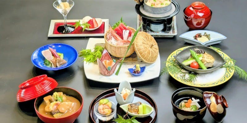 大志満 椿壽 丸の内店 【懐石雪椿】治部椀四季折々の前菜付 全9品＋1