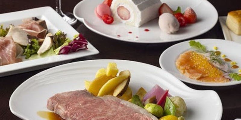 クリスマスコース【Petit Twinkle Christmas 2025】＋乾杯シャンパン付き（2部入れ替え制・24日限定）