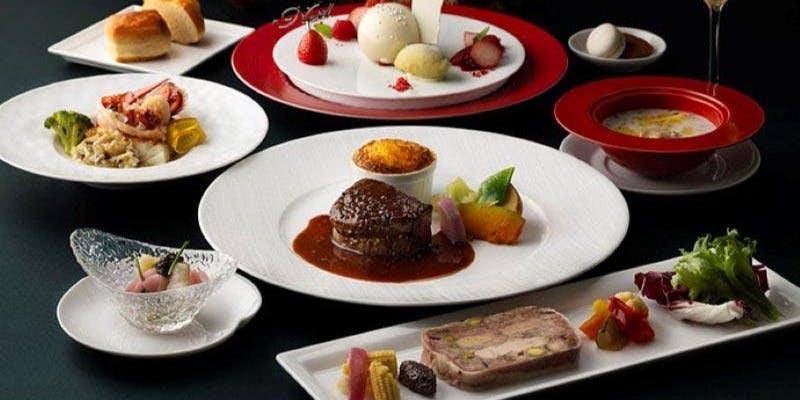 クリスマスディナー＋乾杯のグラスシャンパン（ライヴ演奏）＋乾杯のグラスシャンパーニュ（ライヴ演奏）