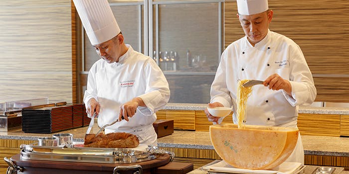 フライヤーズテーブル