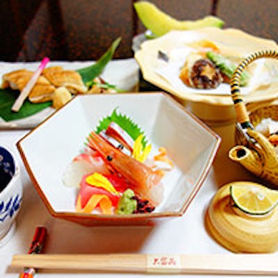 旬のうま味を吟味して工夫を凝らしてお届けする京料理