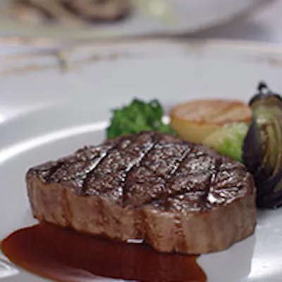 贅沢な食材を使ったシェフ自慢の料理と心奪われる眺望との出会いを