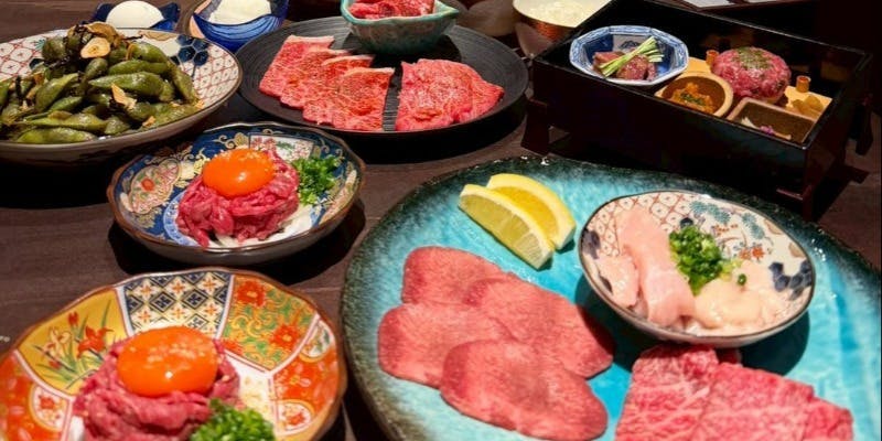 飲み放題90分つき　【牡丹】コース  大人気の近江牛ユッケを含む、全18品を堪能