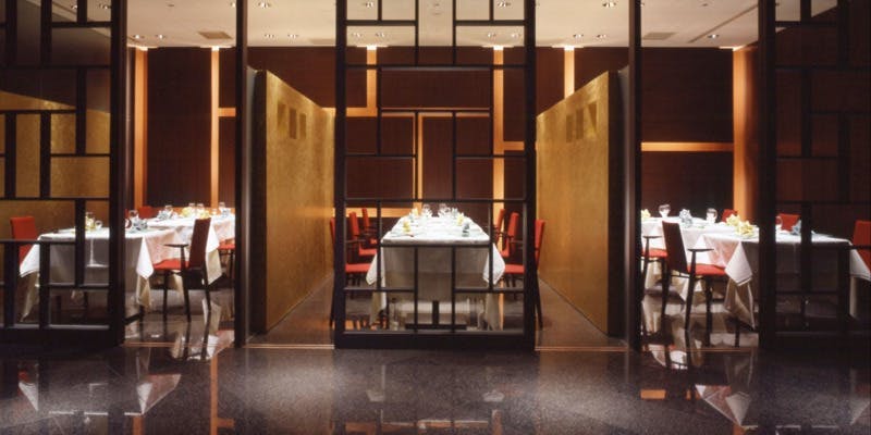 【湘坊】饗宴コース　フカヒレスープ、蒸しアワビ、前菜四種など全8品