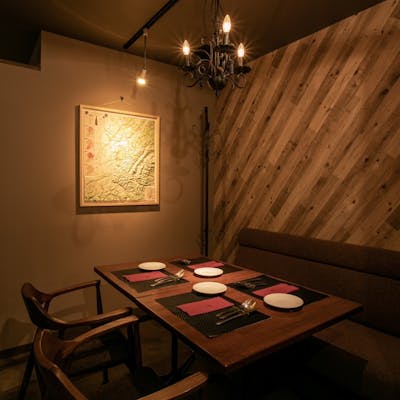 大人のカジュアルレストラン