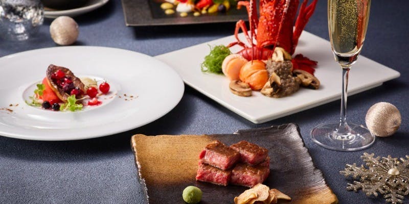 【Xmas2025】国産伊勢海老と神戸牛・飛騨牛を食べ比べ　クリスマスコース「欅～けやき～」（12月限定）